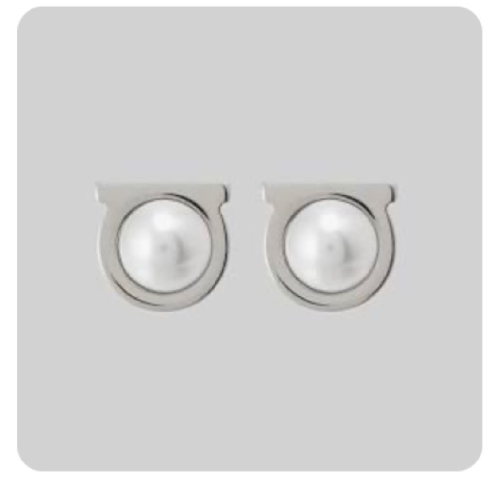 New Ferragamo Gancini Pearl Earrings